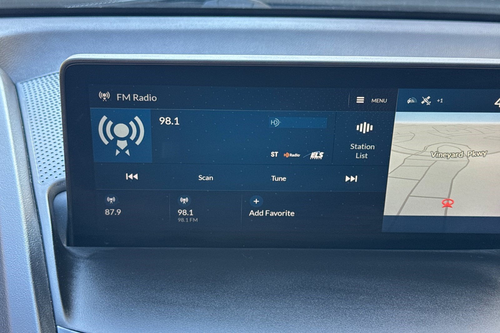 Used 2019 Acura RDX w/ Advance Package FWD image 22