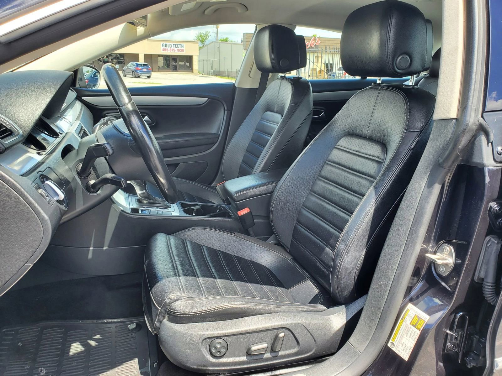 Used 2013 Volkswagen CC Sport image 3