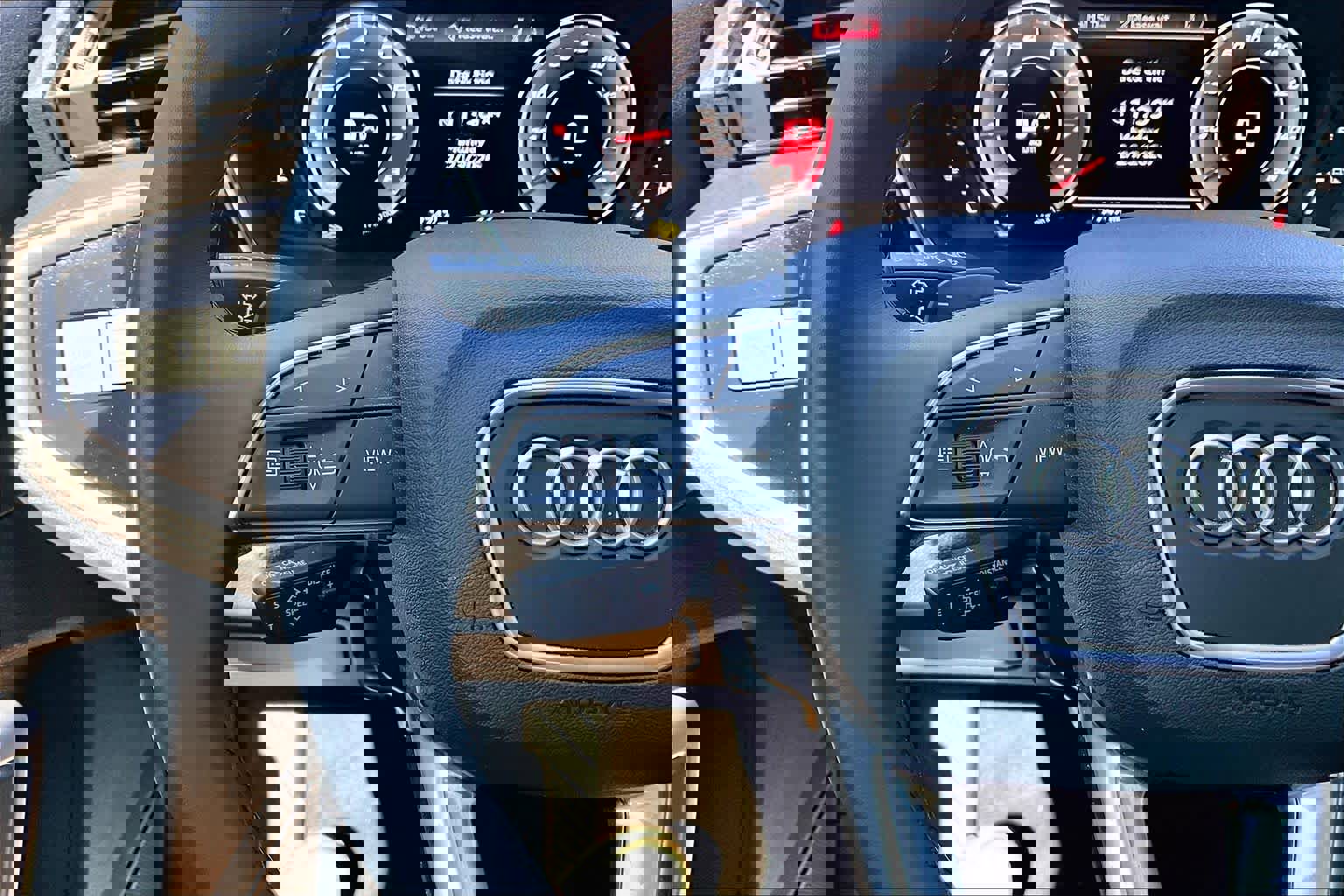 Used 2024 Audi Q3 2.0T Premium Plus image 27