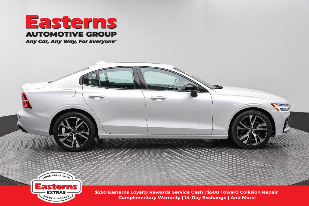 Used 2024 Volvo S60 B5 Core w/ Climate Package FWD image 5