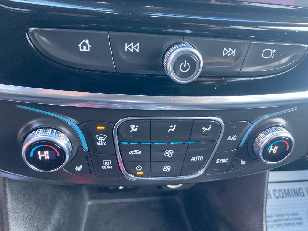 Used 2020 Chevrolet Traverse LT AWD/4WD image 27