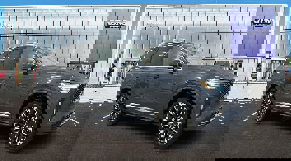 New 2026 Volvo XC90 B6 Plus image 1