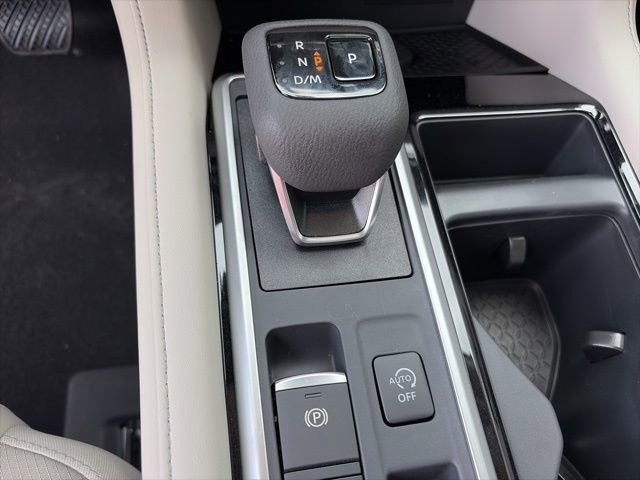 New 2026 Nissan Pathfinder SL image 17