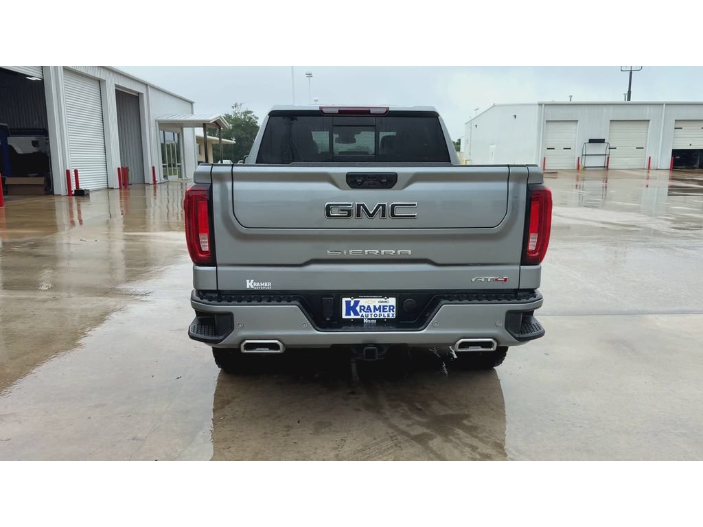 Used 2024 GMC Sierra 1500 AT4 w/ AT4 Premium Package AWD/4WD image 7