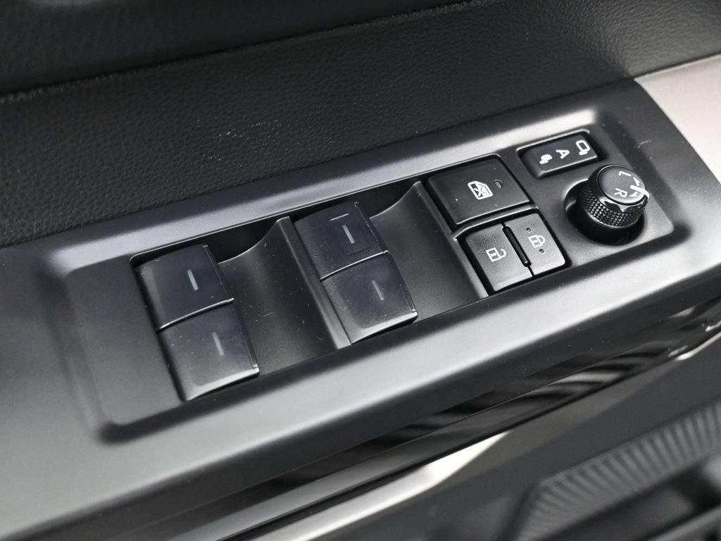 Used 2024 Toyota Tundra Limited w/ Power Package AWD/4WD image 4