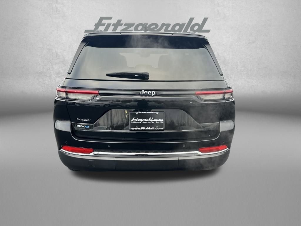 Used 2022 Jeep Grand Cherokee Limited 4xe image 6