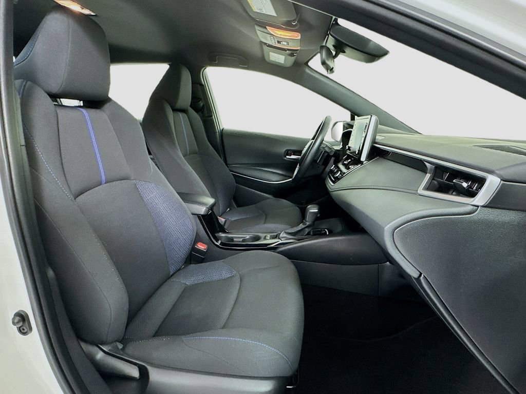 Used 2021 Toyota Corolla SE w/ Carpet Mat Package (TMS) image 26