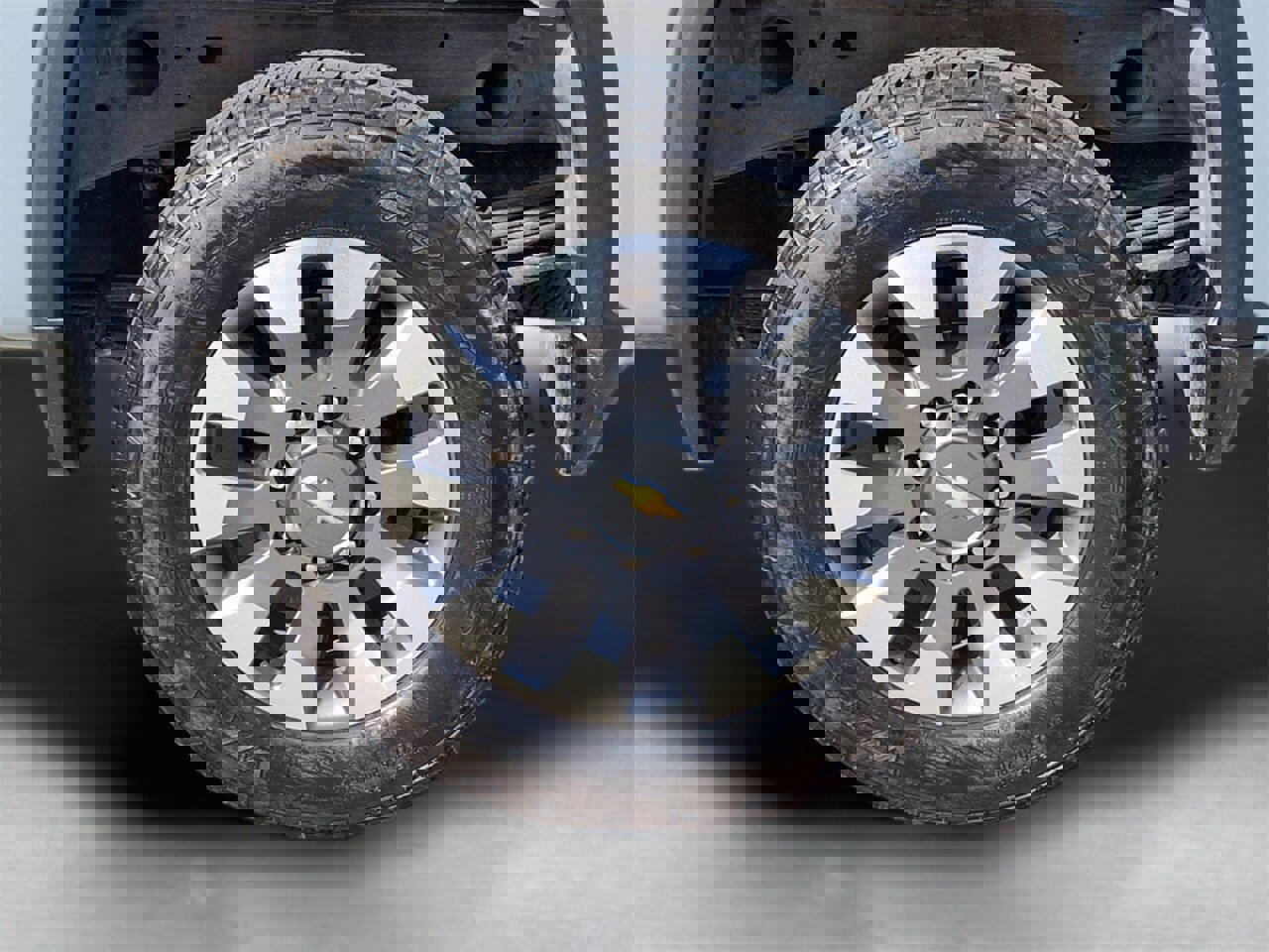 Used 2024 Chevrolet Silverado 2500 Custom w/ Custom Convenience Package image 3