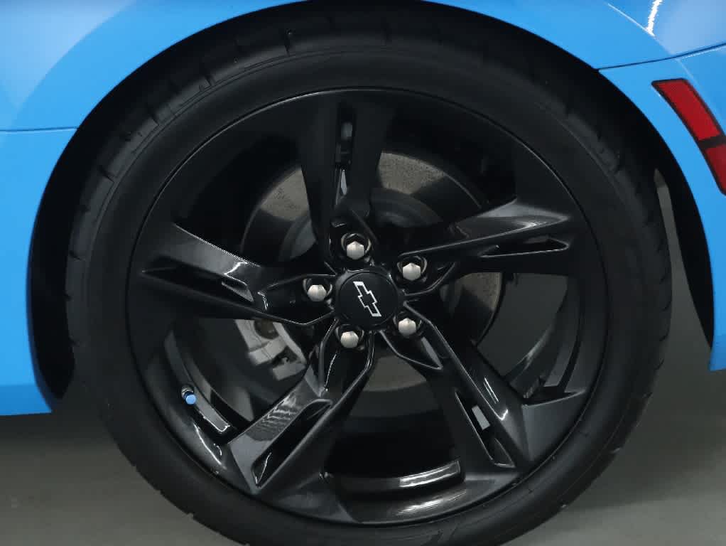 Used 2022 Chevrolet Camaro LT RWD image 40