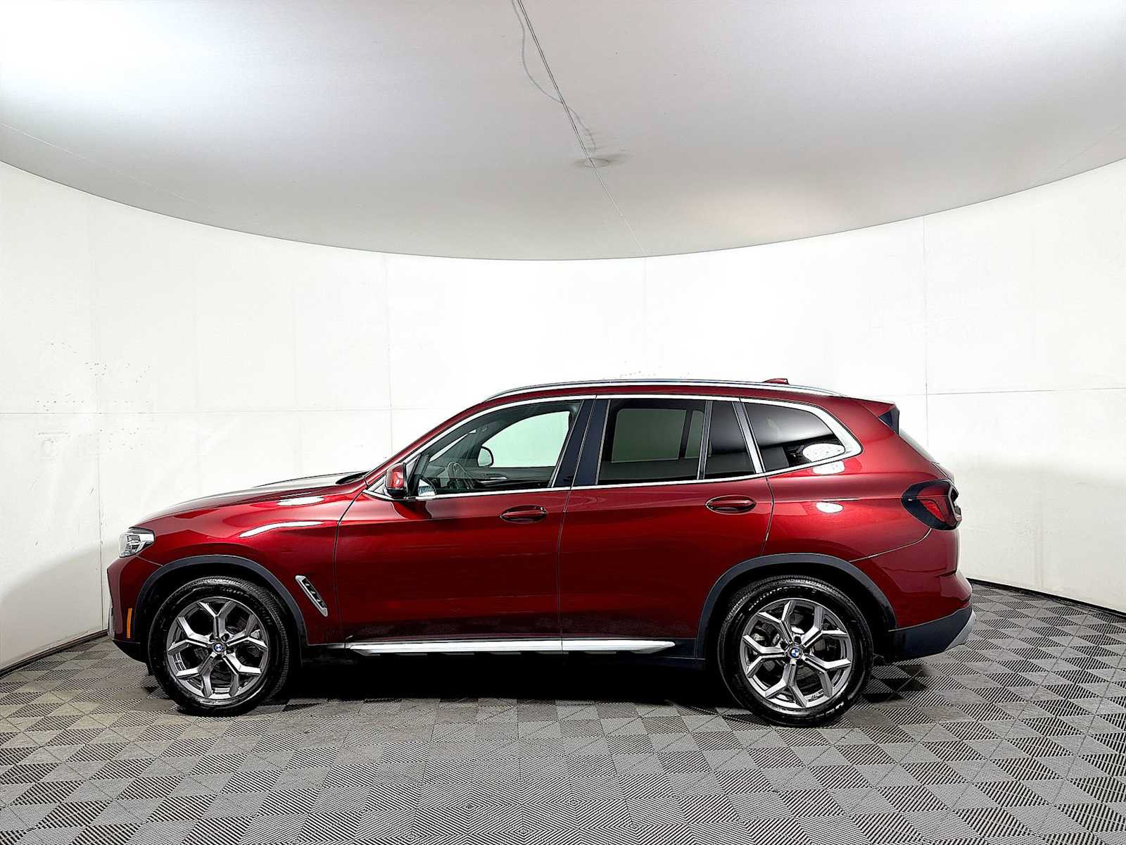 Used 2024 BMW X3 xDrive30i w/ Convenience Package AWD/4WD image 4