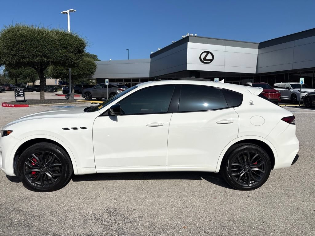 Used 2021 Maserati Levante GTS AWD/4WD image 2
