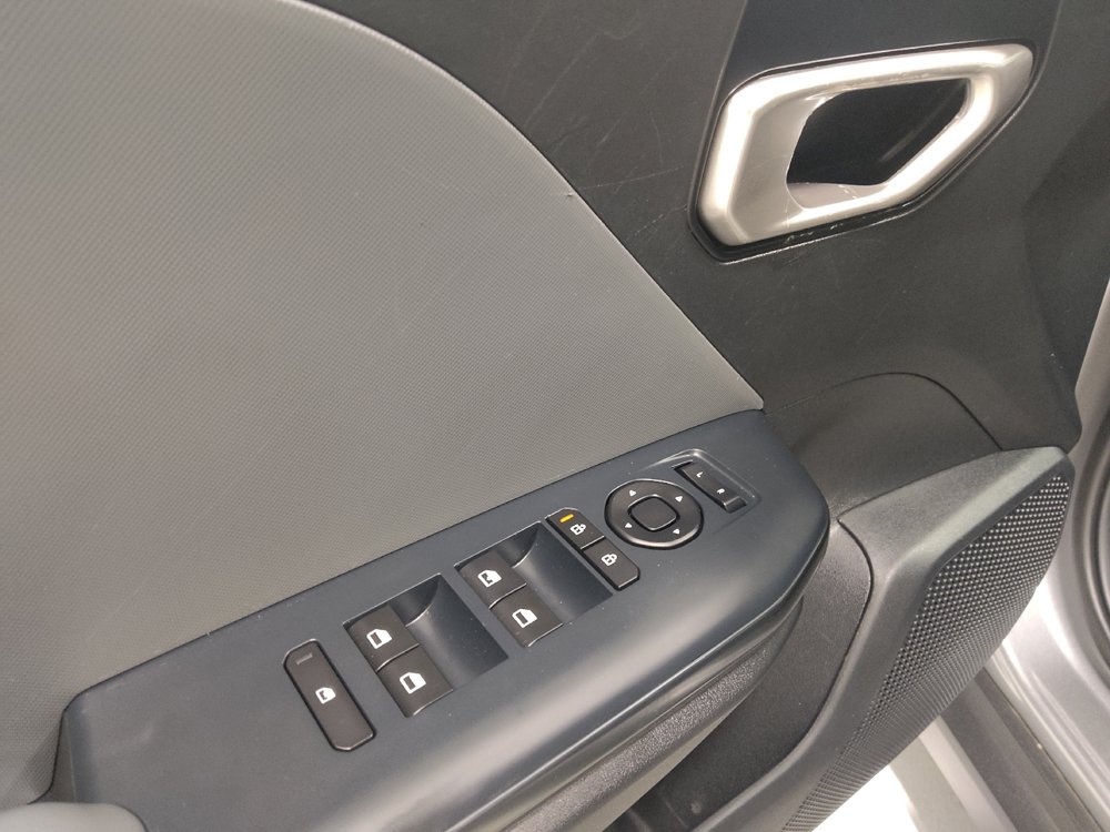 Used 2025 Kia K4 FWD image 27