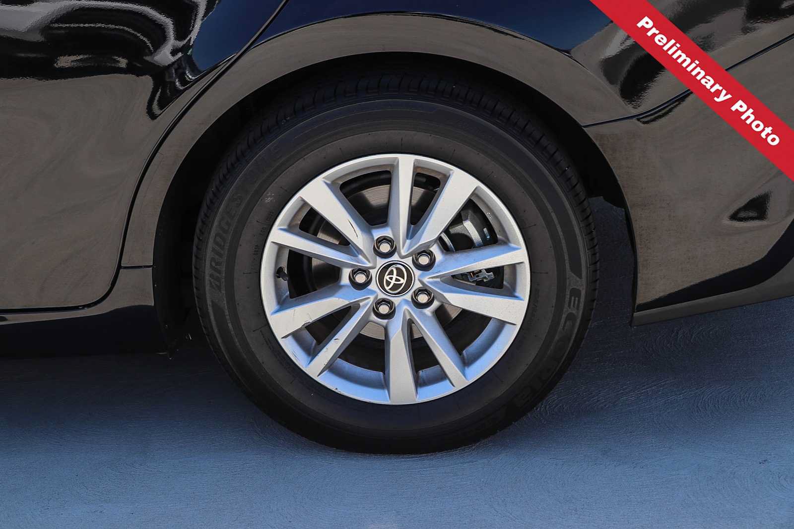 Used 2025 Toyota Camry LE w/ Convenience Package FWD image 11