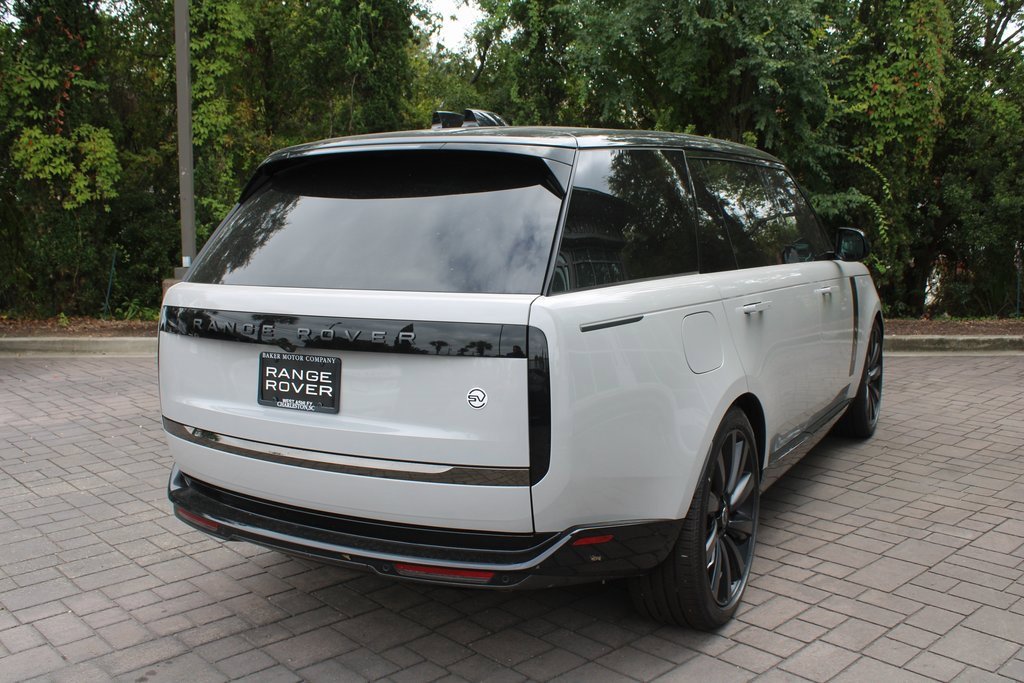 New 2025 Land Rover Range Rover SV image 6