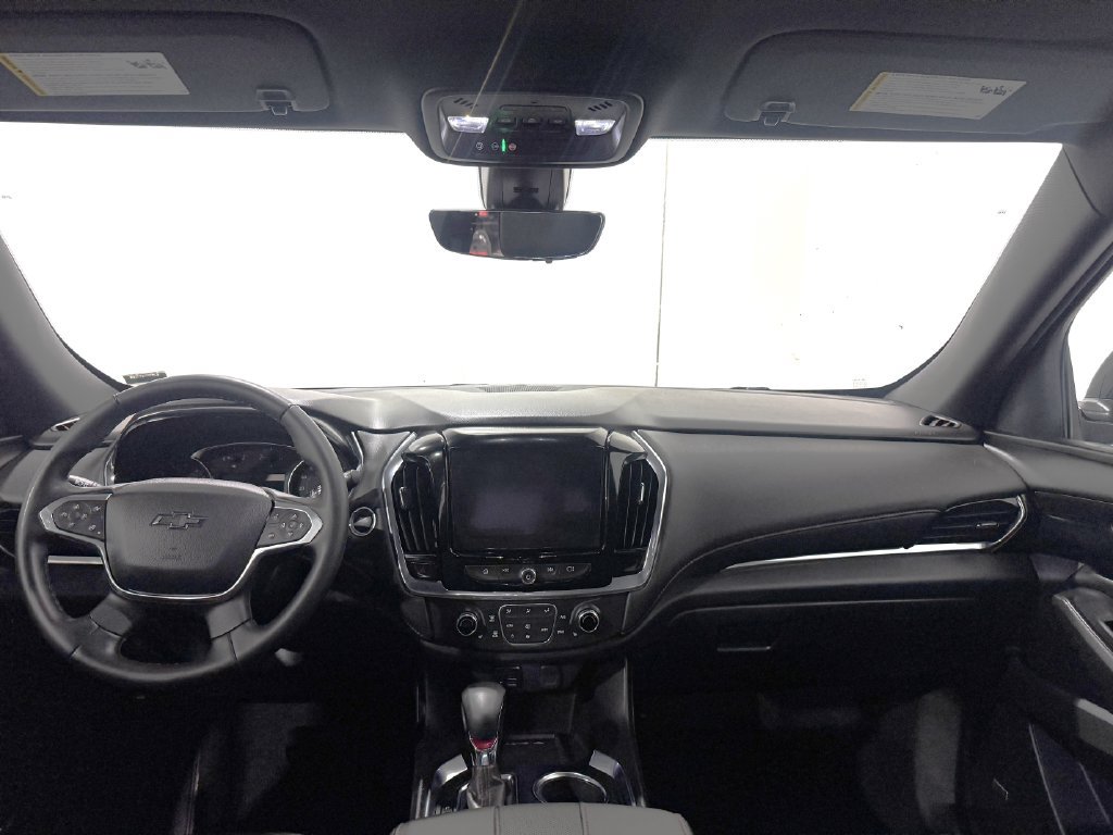 Used 2023 Chevrolet Traverse RS AWD/4WD image 2
