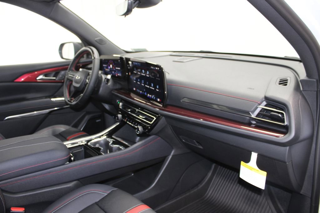 New 2026 Chevrolet Traverse RS w/ LPO, Floor Liner Package FWD image 27