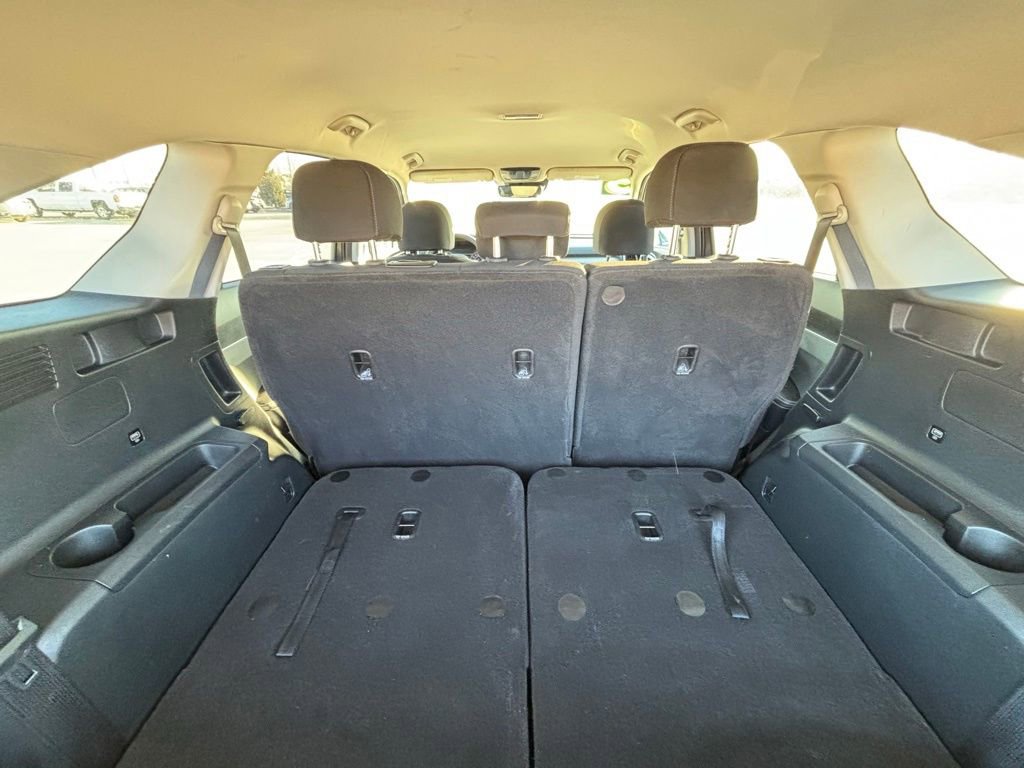 Used 2023 Kia Sorento LX image 10