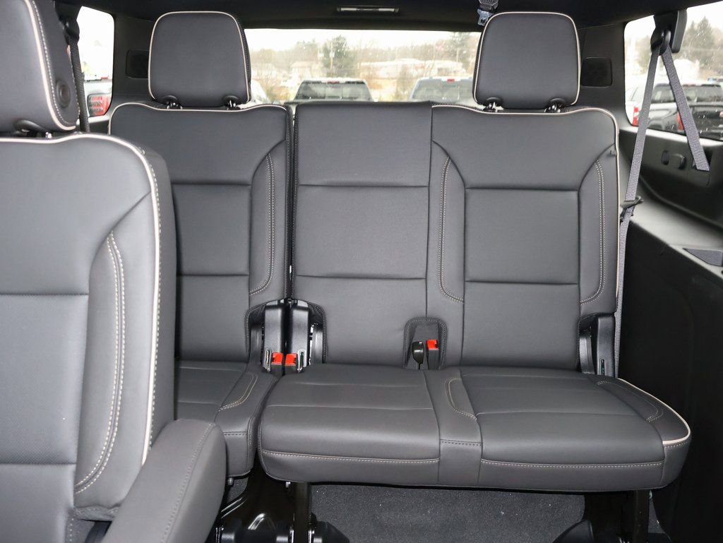 New 2025 Chevrolet Suburban Premier w/ Sun And Tow Package image 32