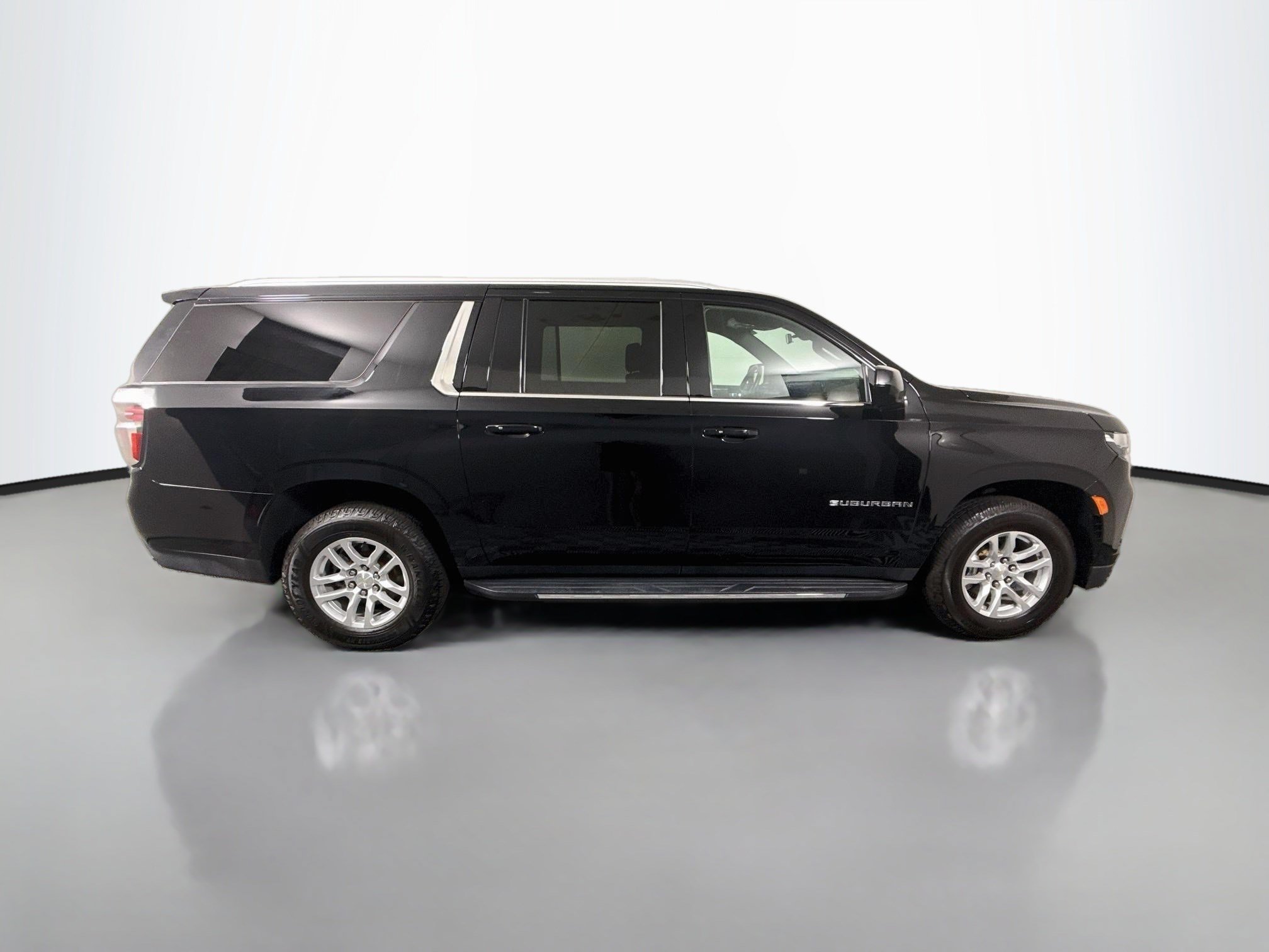 Used 2021 Chevrolet Suburban LS AWD/4WD image 11