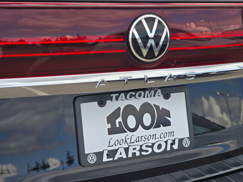 New 2025 Volkswagen Atlas SEL image 13