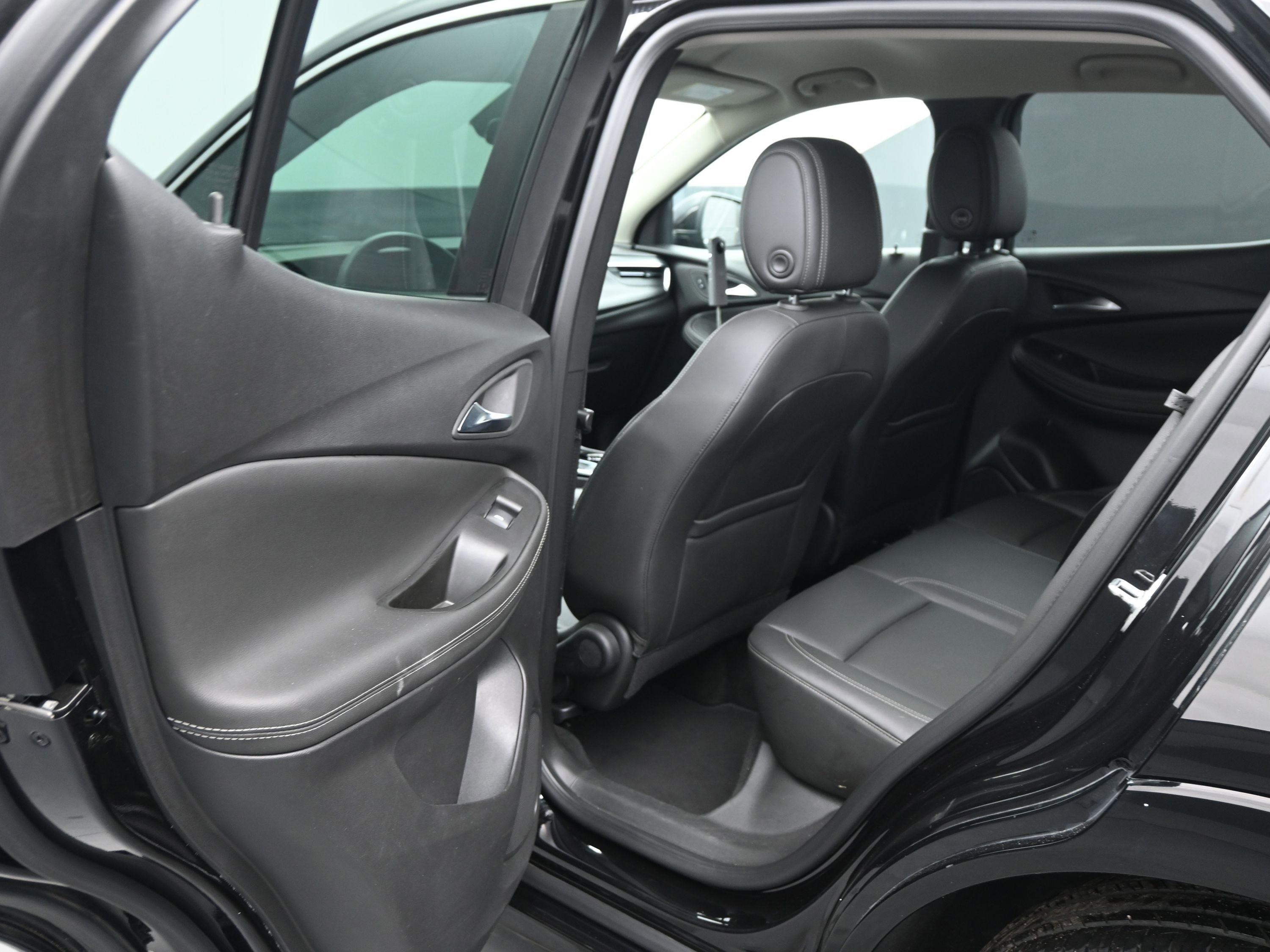 Used 2024 Buick Encore GX Sport Touring image 12