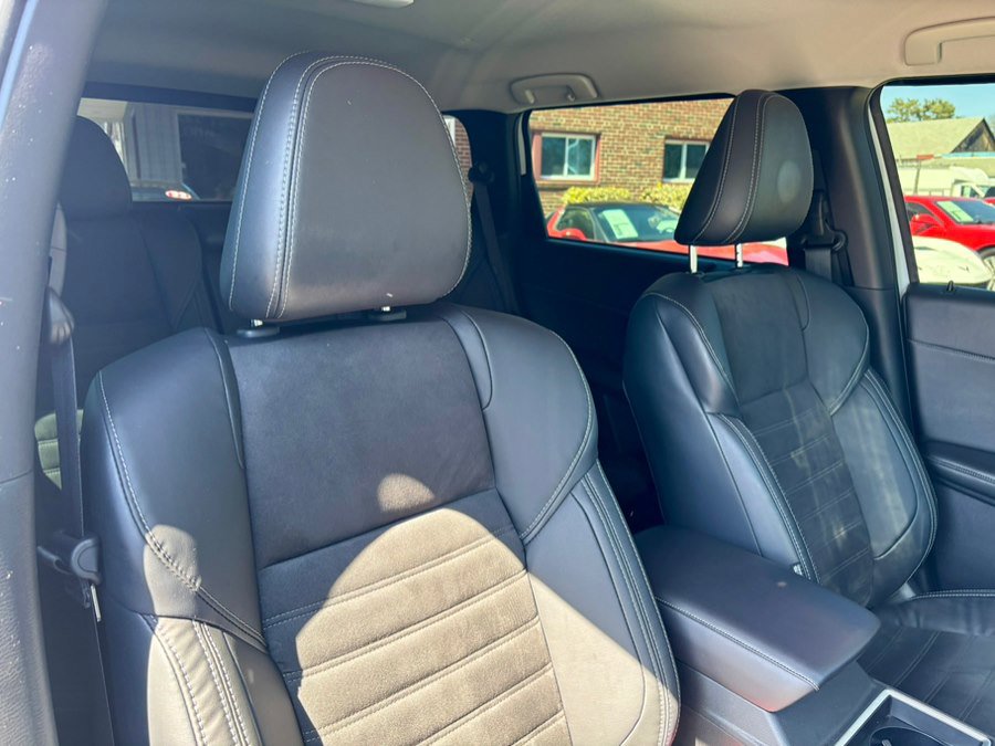 Used 2023 Mitsubishi Outlander SE image 18