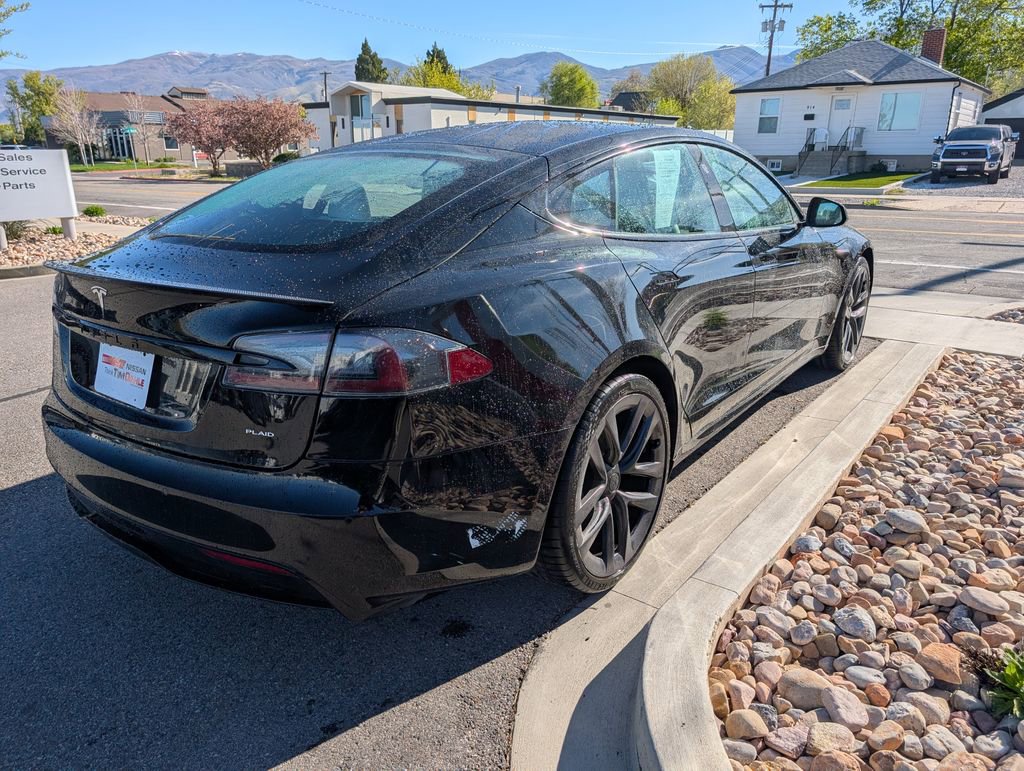 Used 2022 Tesla Model S Plaid image 4