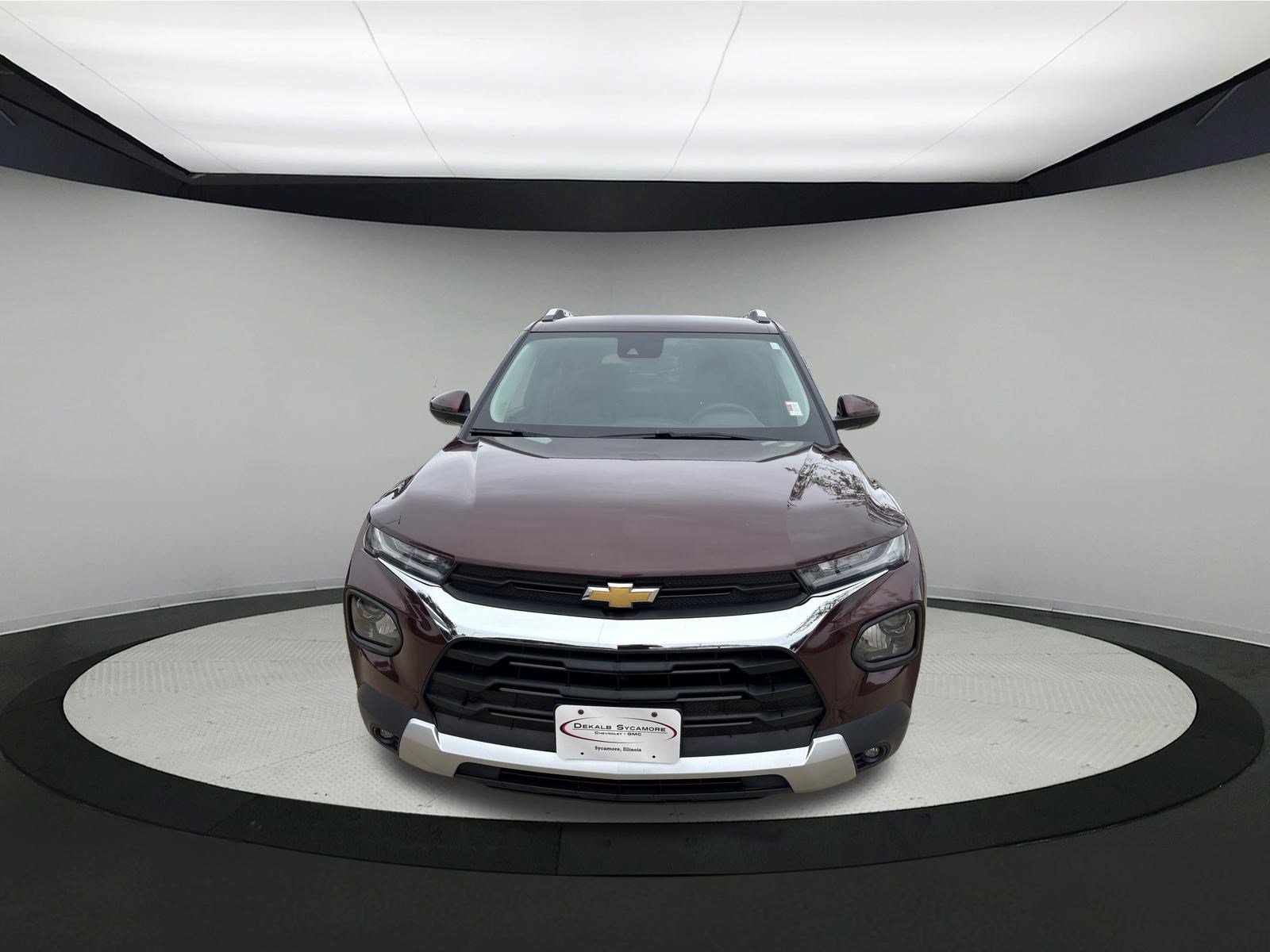 Used 2022 Chevrolet TrailBlazer LT FWD image 2