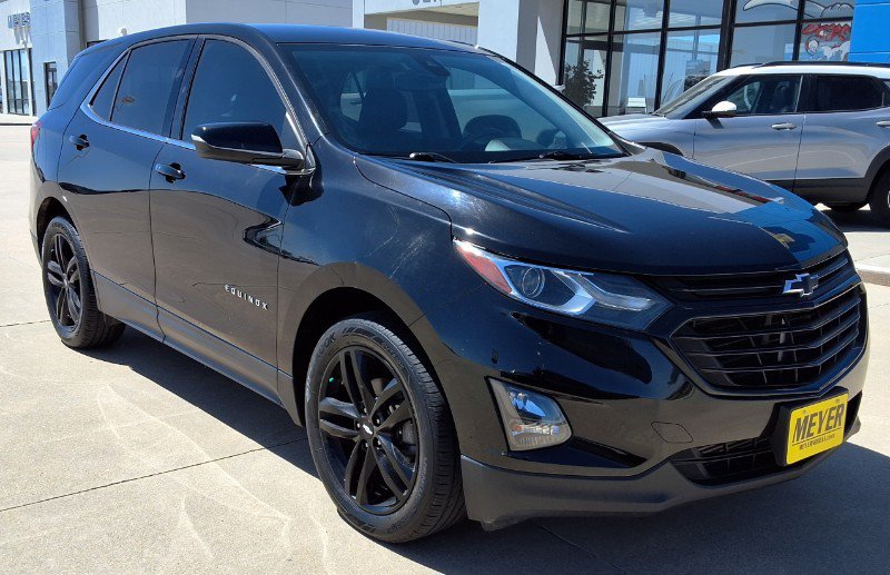 Used 2020 Chevrolet Equinox LT w/ Midnight Edition FWD image 2