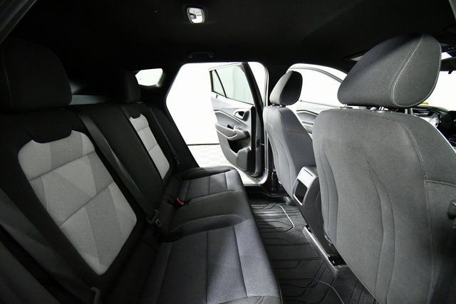 Used 2025 Chevrolet Trax RS w/ Driver Confidence Package image 23