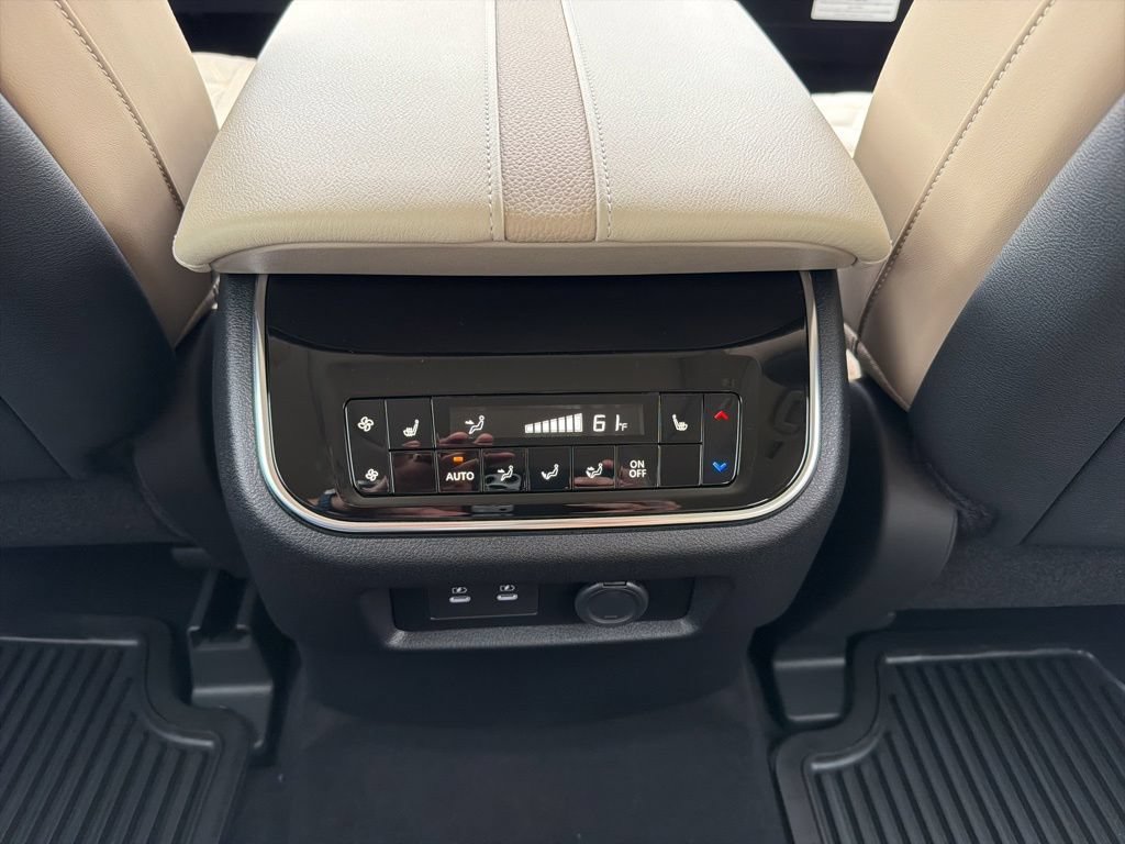 New 2026 Nissan Armada Platinum Reserve AWD/4WD image 11