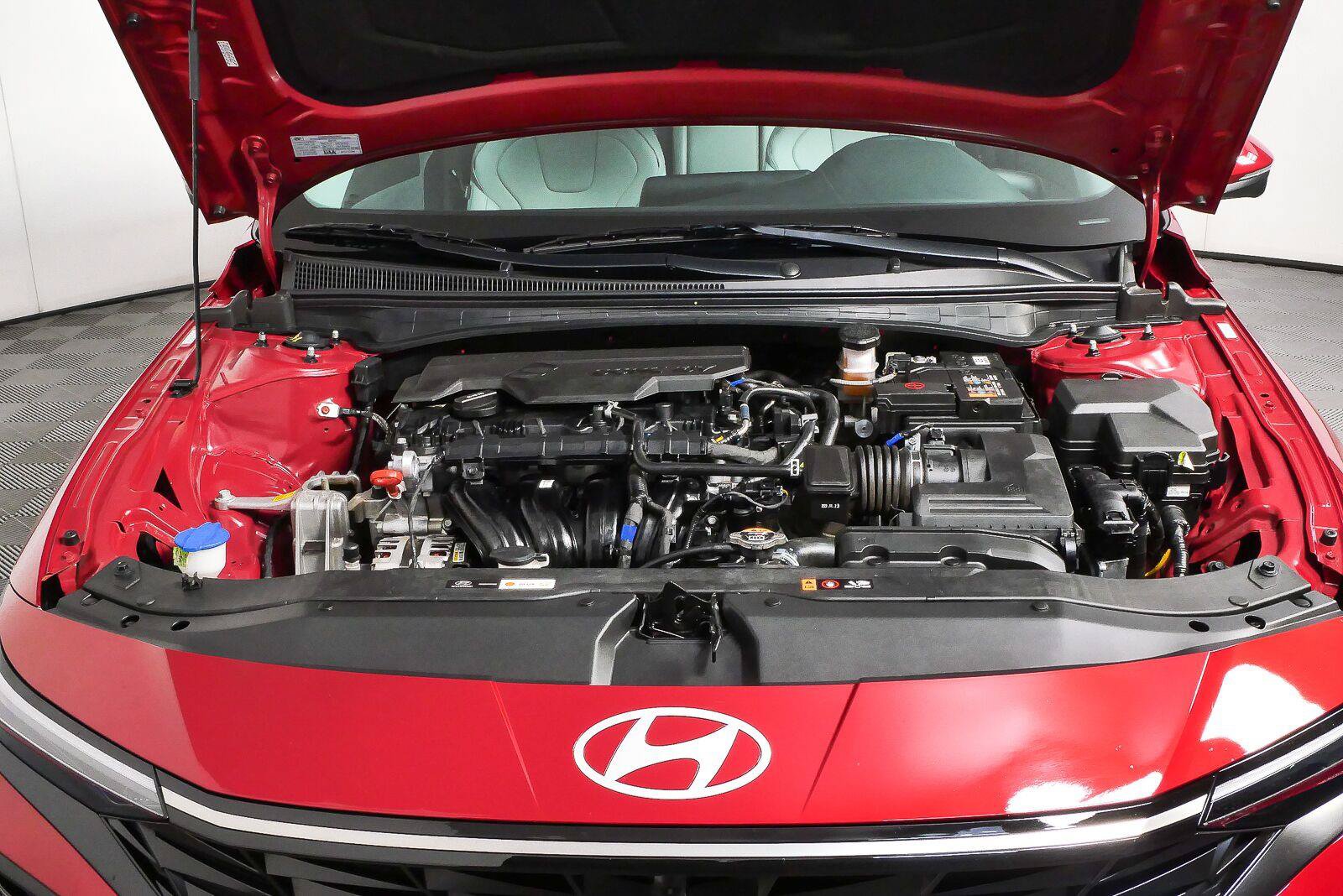 Used 2024 Hyundai Elantra Limited FWD image 34