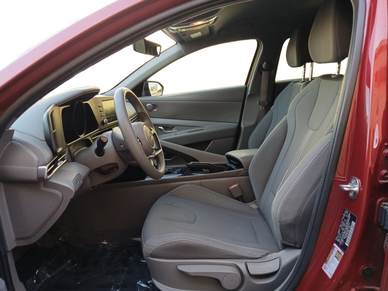 Used 2023 Hyundai Elantra SEL image 9