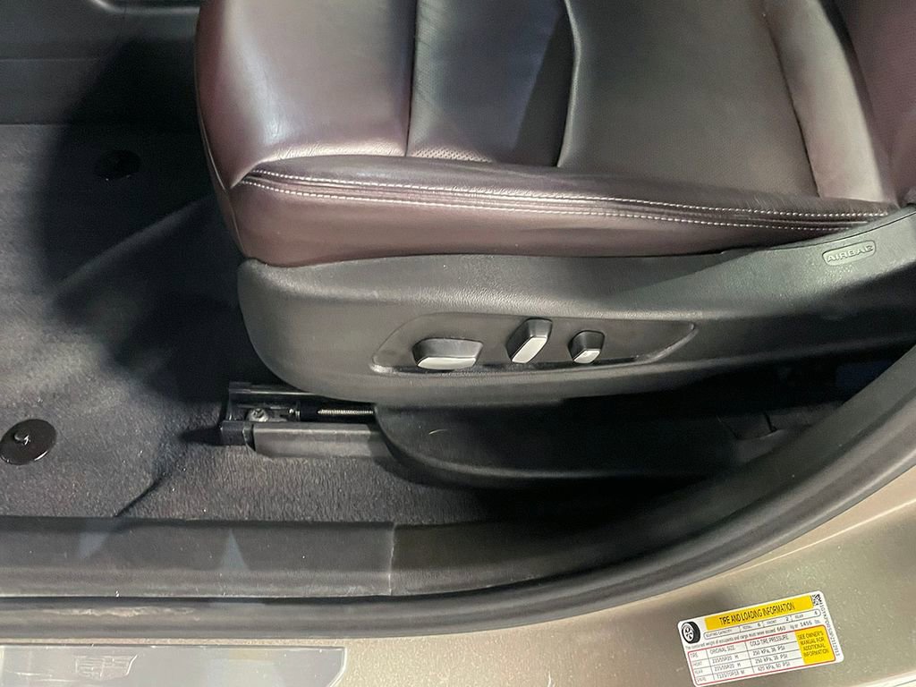 Used 2023 Cadillac XT6 Premium Luxury image 27