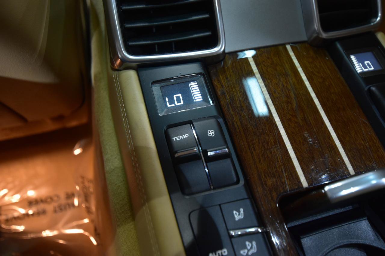 Used 2010 Porsche Panamera Turbo AWD/4WD image 47
