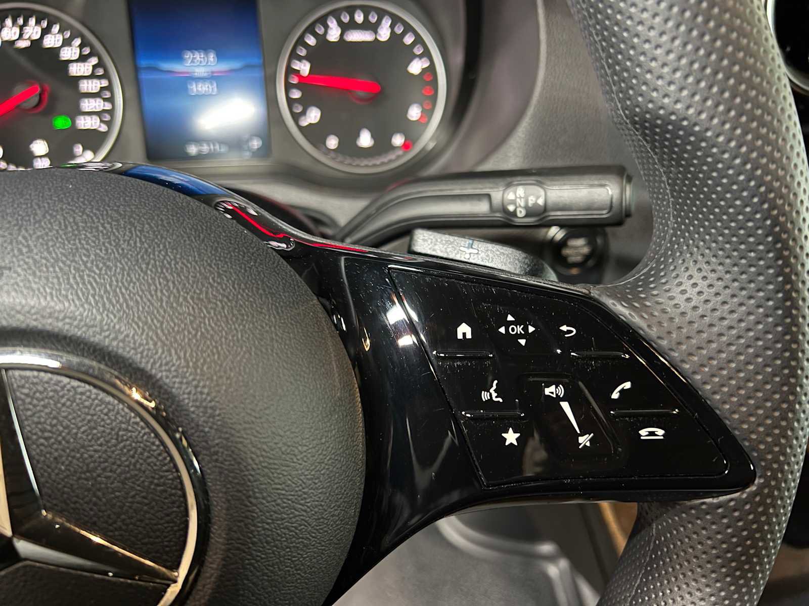 Used 2025 Mercedes-Benz Sprinter 2500 image 27