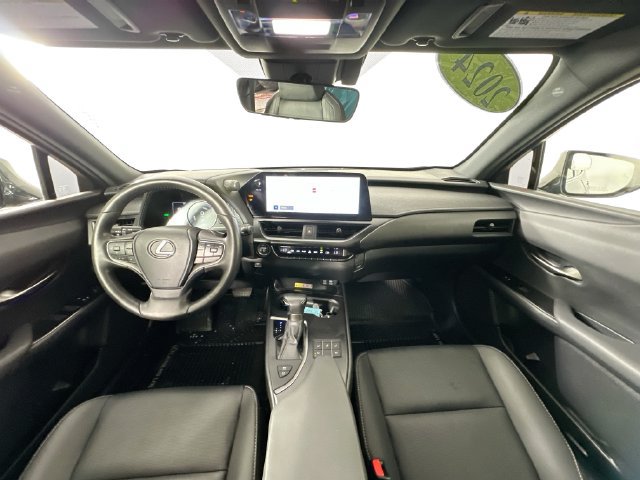 Used 2024 Lexus UX 250h AWD w/ Premium Package image 11