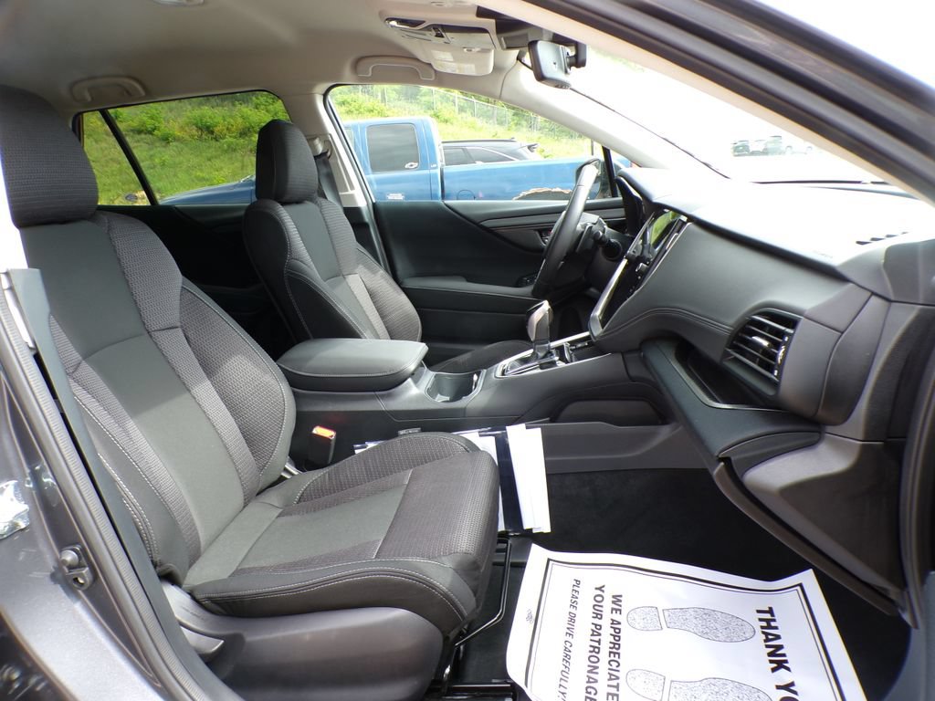 Used 2025 Subaru Outback Premium AWD/4WD image 15