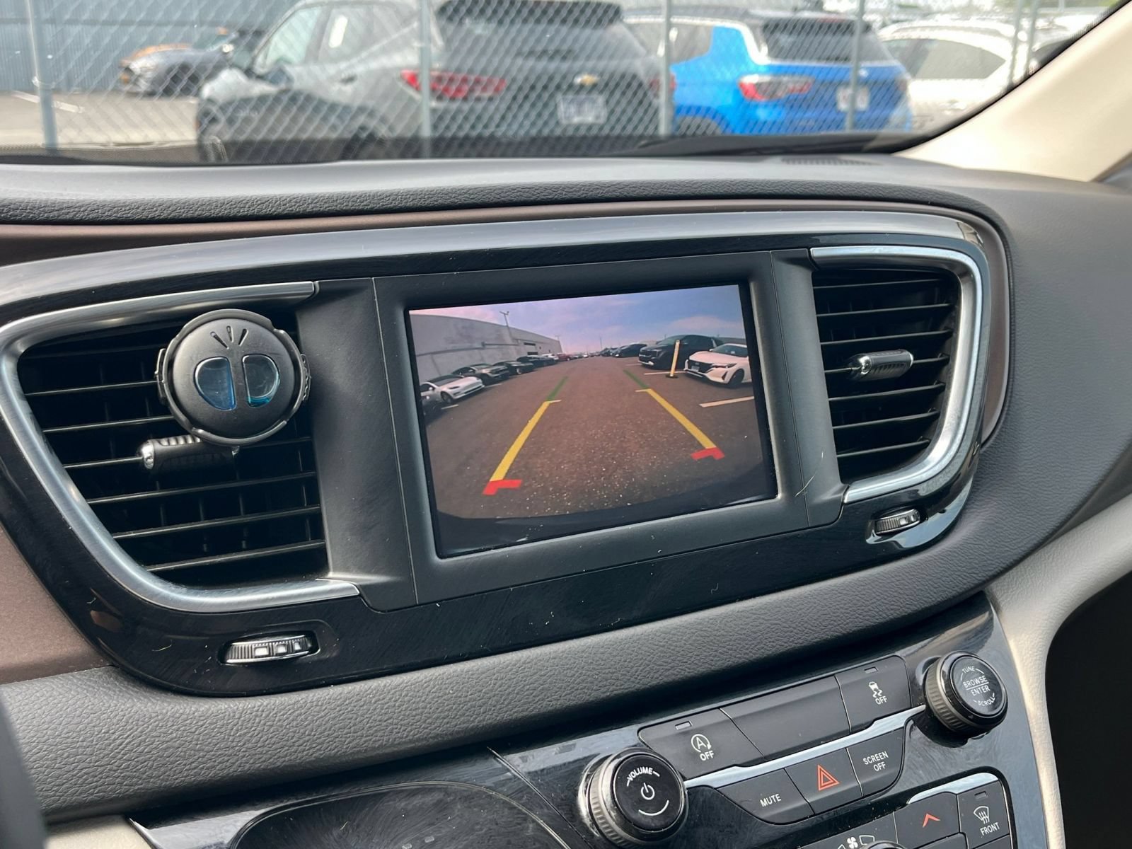 Used 2024 Chrysler Voyager LX FWD image 25