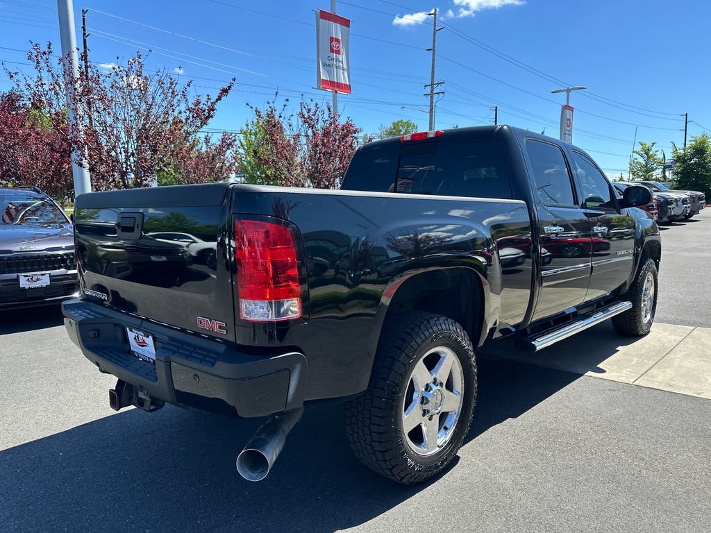Used 2014 GMC Sierra 2500 Denali w/ Suspension Package, Off-Road AWD/4WD image 5