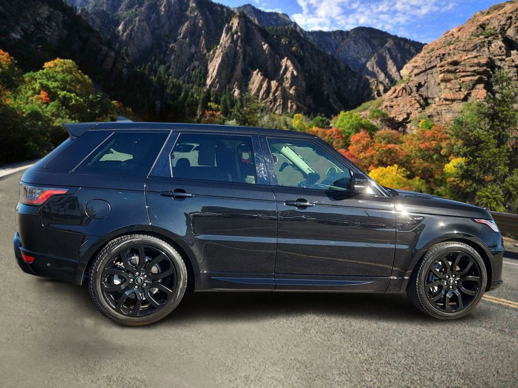 Used 2022 Land Rover Range Rover Sport HSE Silver Edition image 2