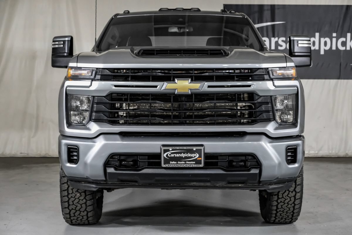 Used 2024 Chevrolet Silverado 3500 W/T AWD/4WD image 3