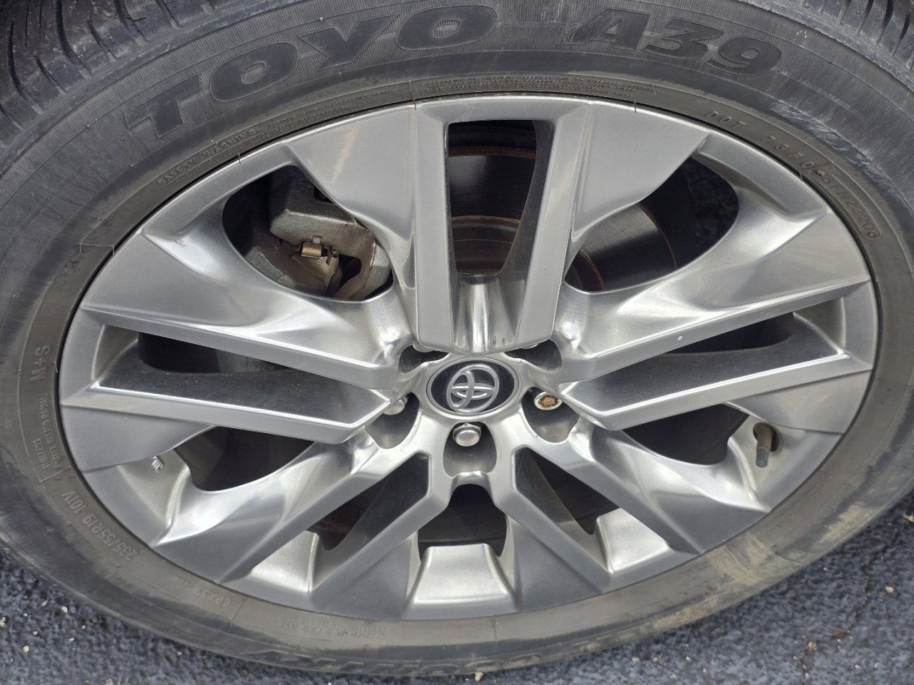 Certified 2020 Toyota RAV4 XLE Premium AWD/4WD image 14