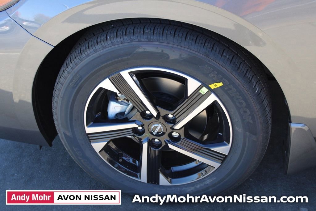 New 2025 Nissan Sentra SV w/ All-Weather Package image 6