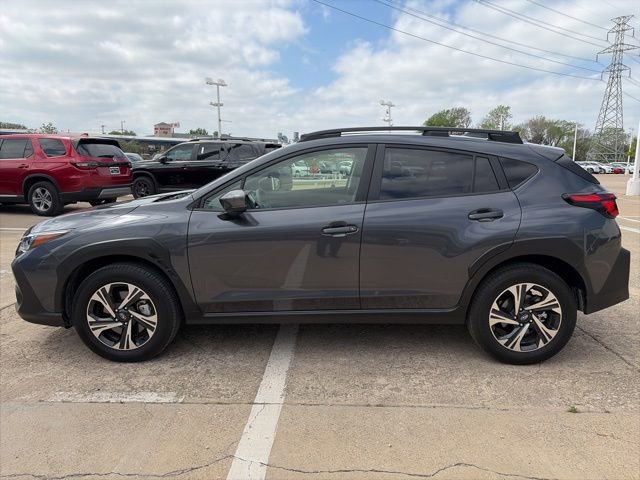 Used 2024 Subaru Crosstrek 2.0i Premium image 3