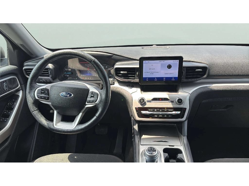 Used 2023 Ford Explorer XLT AWD/4WD image 15
