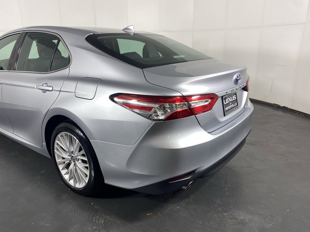 Used 2018 Toyota Camry XLE image 9