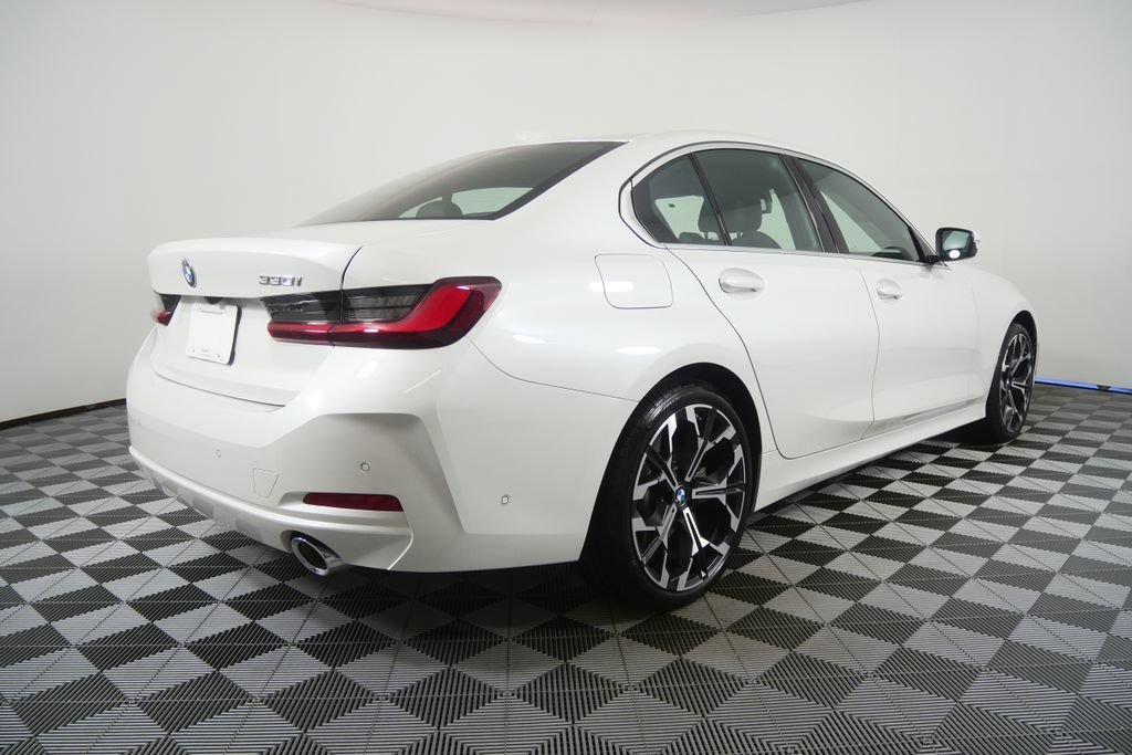 Certified 2026 BMW 330i Sedan RWD image 4