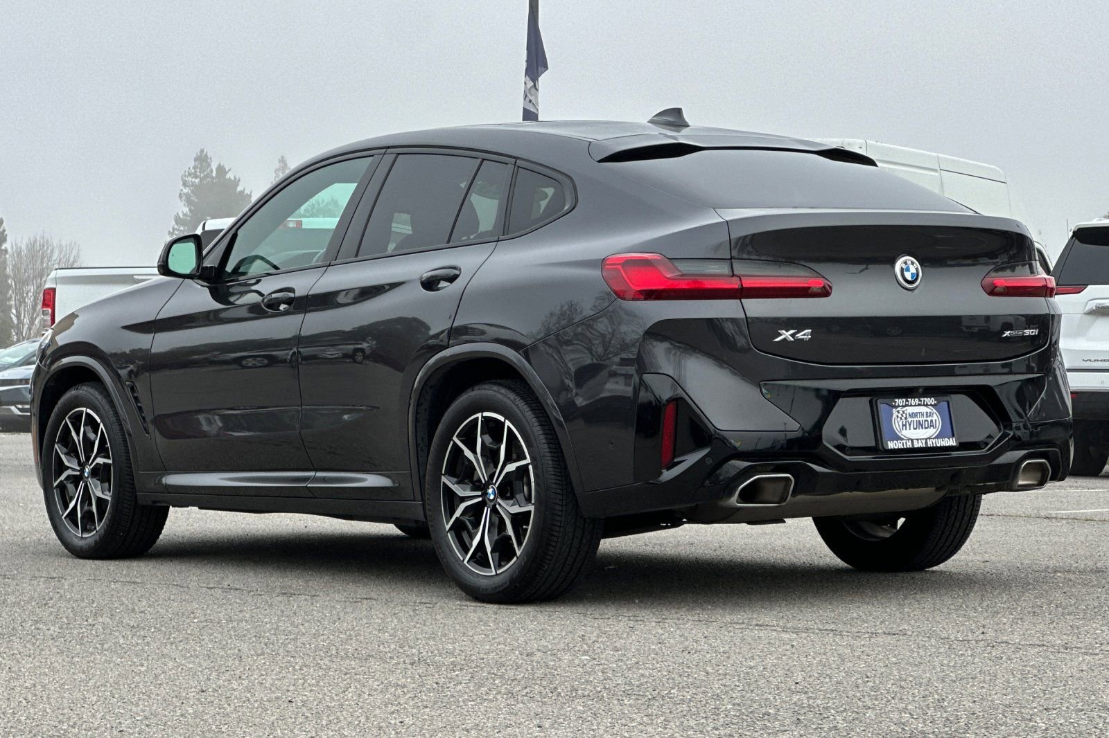 Used 2023 BMW X4 xDrive30i w/ M Sport Package image 6