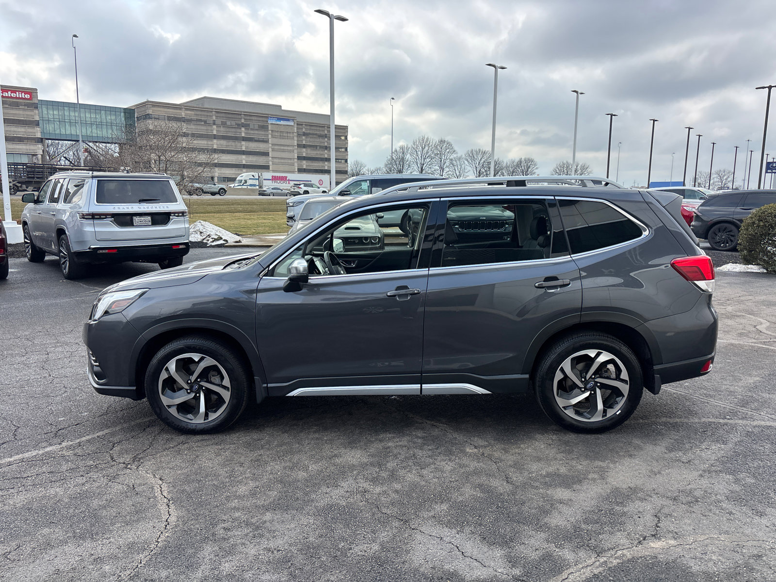 Used 2022 Subaru Forester Touring image 4